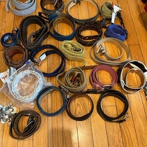 huge 22-pc women’s belt lot